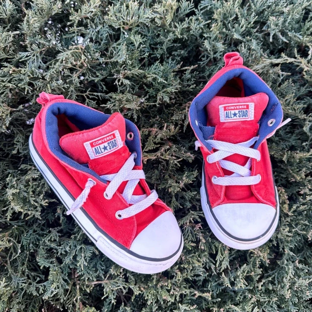 Converse Chuck Taylor All-Star Street Mid-Top Kids Sneakers Size 10 Habanero Red